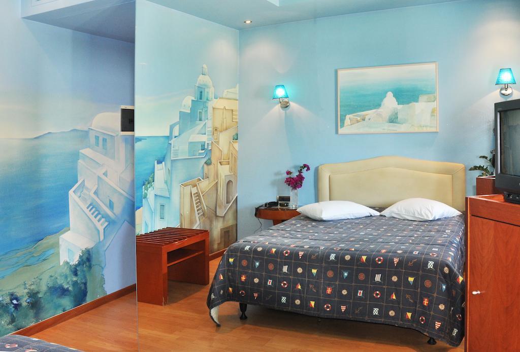 Hotel Bella Vista พีเรียส ห้อง รูปภาพ