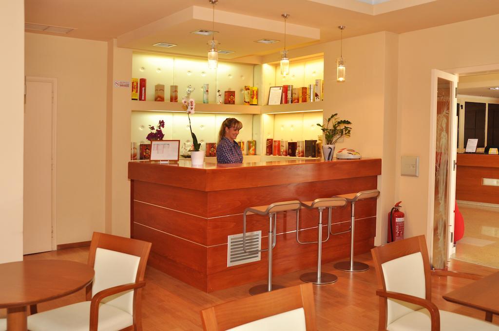 Hotel Bella Vista พีเรียส ภายนอก รูปภาพ